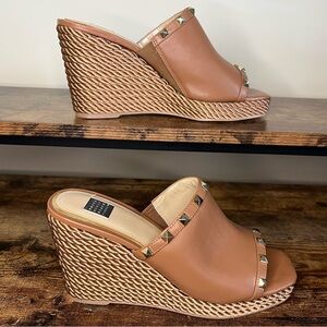 WHBM White House Black Market Tan Studded Leather Rope Wedge Slip On Women's 9